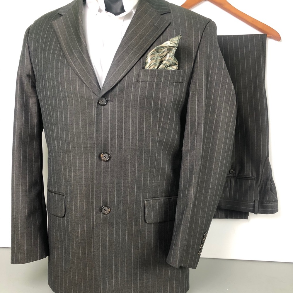Tasso Elba Men's Dark Gray Pinstripe Suit with Pocket Square